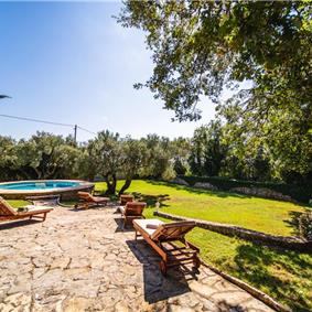 4 bedroom Villa with Heated Pool and Large Garden in Cilipi, near Dubrovnik - sleeps 8